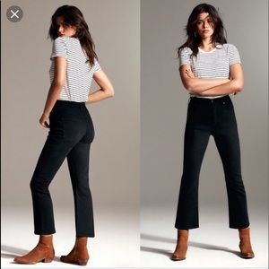 ARITZIA crop flare black denim!